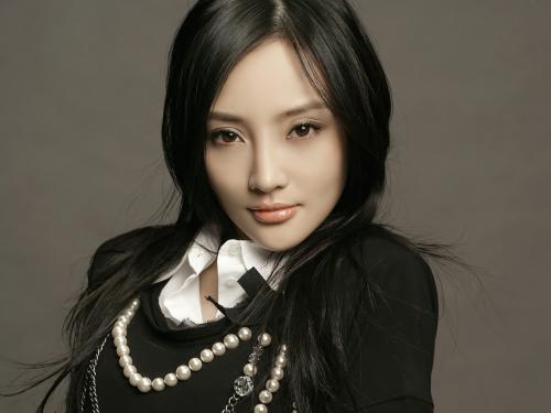 ȺÖÚΪ°ìÒ½±£Á¬Ò¹ÅÅ¶Ó ¹þ¶û±õ13ÃûÔðÈÎÈ˱»ÎÊÔð